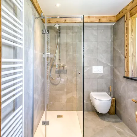 High-end Nature Hideaway - Ferme A Marius Bauernhof Champéry