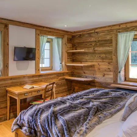 High-end Nature Hideaway - Ferme A Marius *